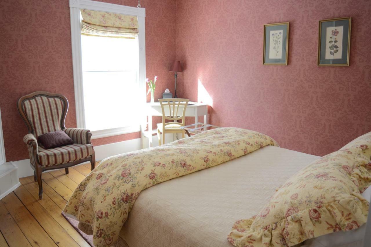 Victorian By The Sea Bed & Breakfast Lincolnville Bagian luar foto